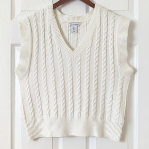 Cupcakes & Cashmere Preppy Cable Knit V-neck Sleeveless Sweater Vest Ivory Small